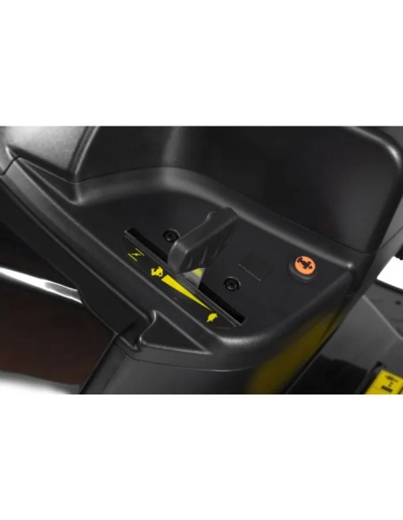 Cortacésped Tractor Alpina AT4 84 A 2