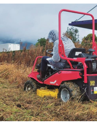 Tractor desbrozadora 4x4 Canycom CMX 2406 HEFD...