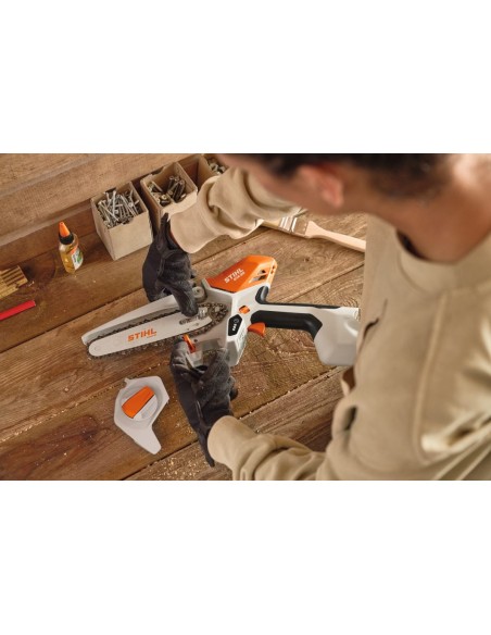 Mini Sierra Stihl GTA 30 1/4" Con 2 Baterias AS 2 Y Cargador AL 5-2