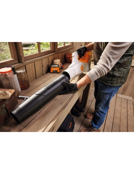 SOPLADOR STIHL BGA 50 SET BATERÍA + CARGADOR